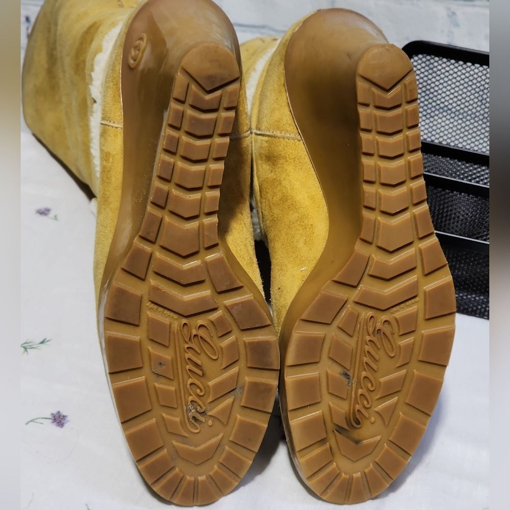Gucci Tan Suede Shearling Wedge Heel Boots Womens 6.5 B Winter Luxury - Picture 3 of 15